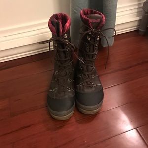 Teva Brown & Pink Water Proof Winter Boots Sz 9